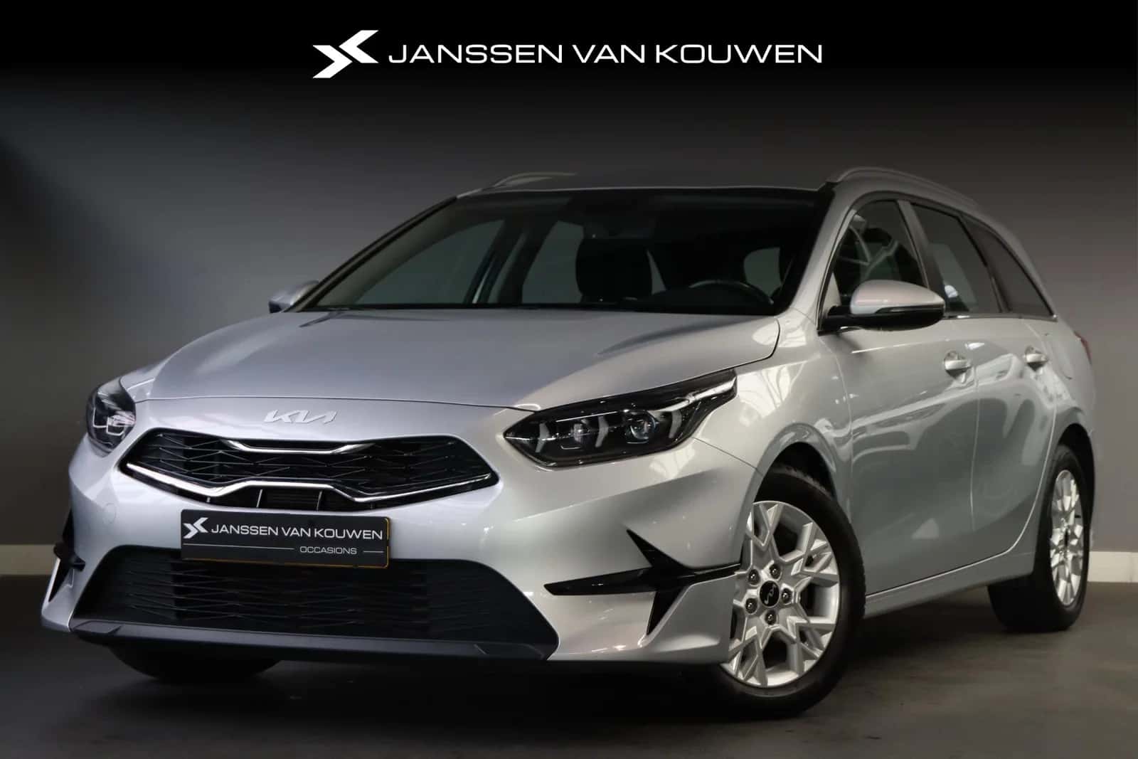 Kia Ceed Sportswagon (2023) — foto 1