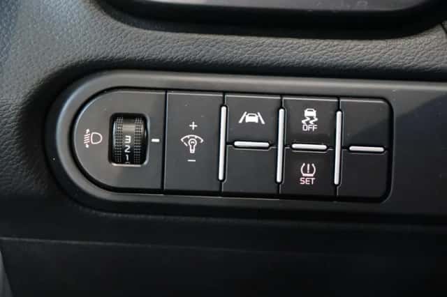 Kia Ceed Sportswagon (2023) thumbnail 12