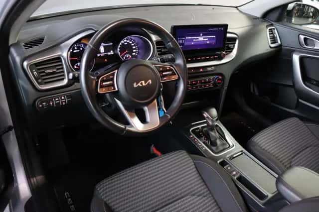 Kia Ceed Sportswagon (2023) thumbnail 6