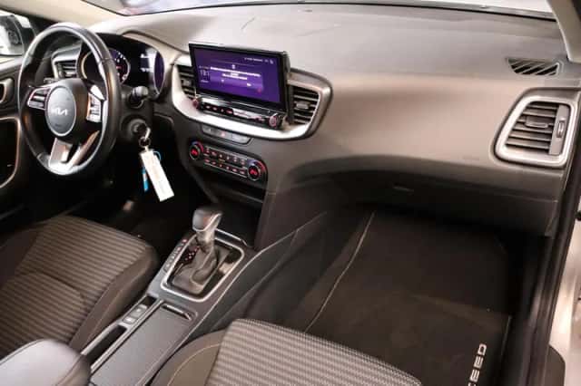 Kia Ceed Sportswagon (2023) thumbnail 7