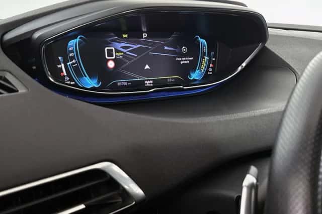 Peugeot 3008 (2021) thumbnail 12