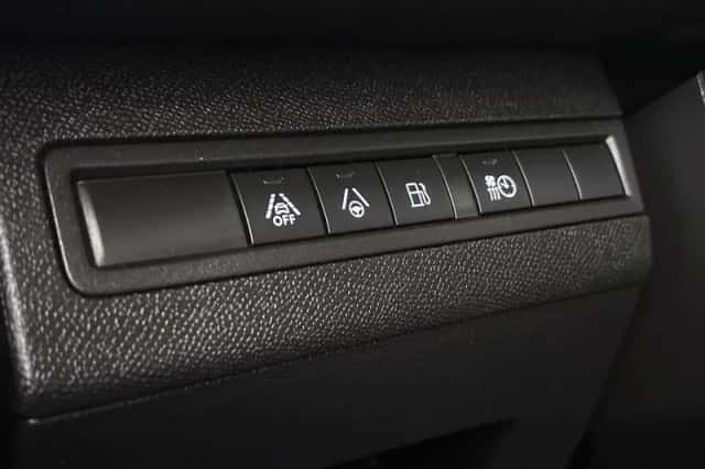 Peugeot 3008 (2021) thumbnail 27
