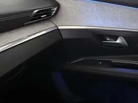 Peugeot 3008 (2021) thumbnail 38