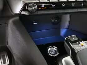 Peugeot 3008 (2021) thumbnail 42