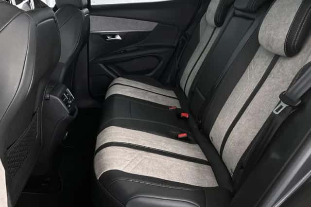 Peugeot 3008 (2021) thumbnail 10