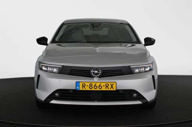 Opel Astra (2022) thumbnail 14