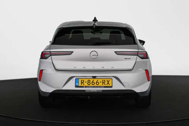 Opel Astra (2022) thumbnail 15