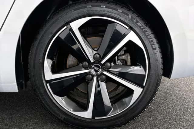 Opel Astra (2022) thumbnail 22
