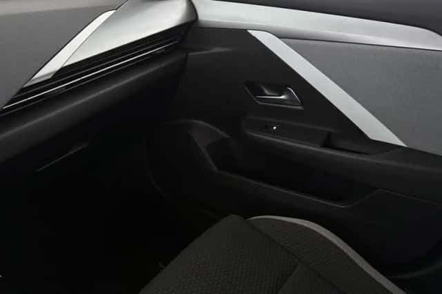 Opel Astra (2022) thumbnail 38