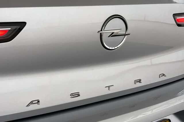 Opel Astra (2022) thumbnail 10