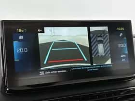 Peugeot 3008 (2022) thumbnail 16