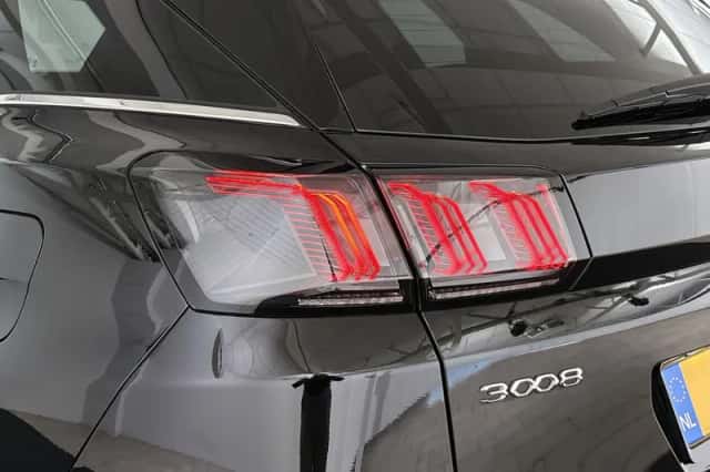 Peugeot 3008 (2022) thumbnail 21