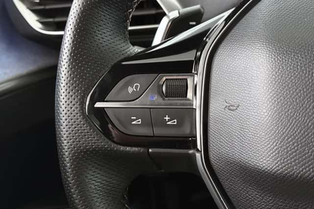 Peugeot 3008 (2022) thumbnail 25