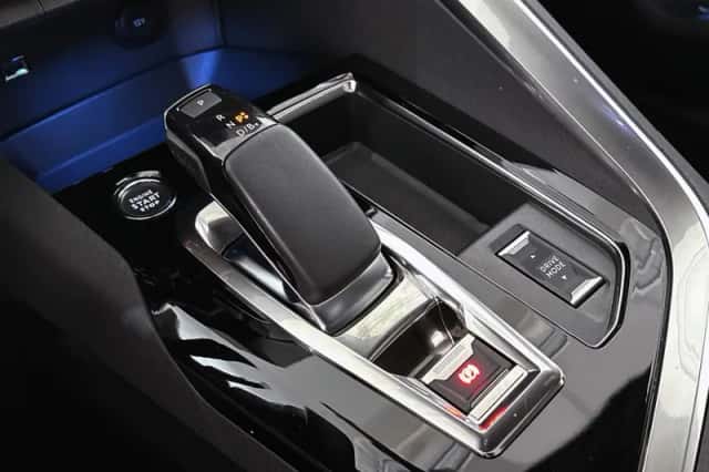 Peugeot 3008 (2022) thumbnail 26