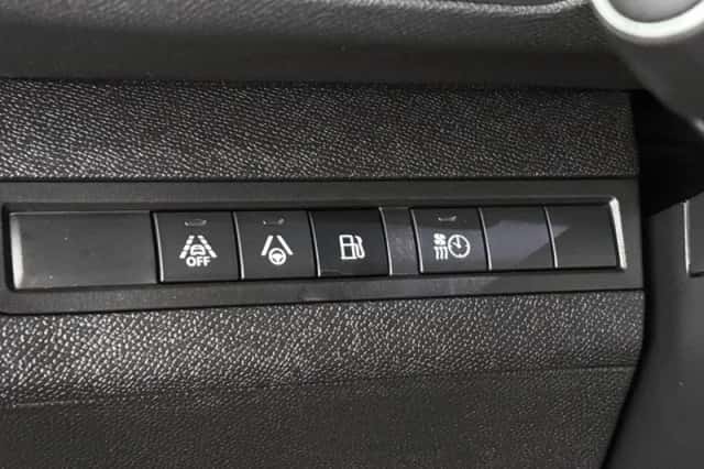 Peugeot 3008 (2022) thumbnail 35