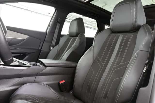 Peugeot 3008 (2022) thumbnail 6