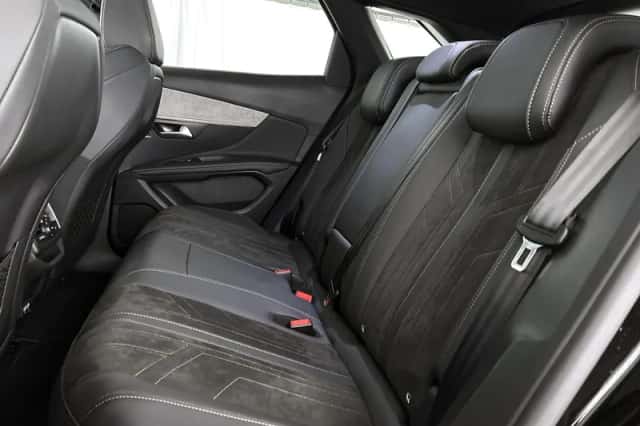 Peugeot 3008 (2022) thumbnail 7