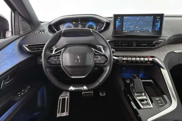 Peugeot 3008 (2022) thumbnail 9