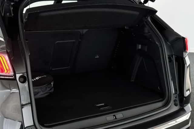 Peugeot 3008 (2022) thumbnail 10