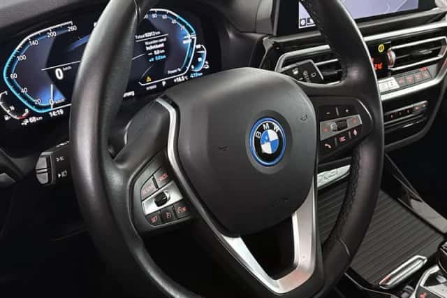 BMW X3 (2022) thumbnail 12