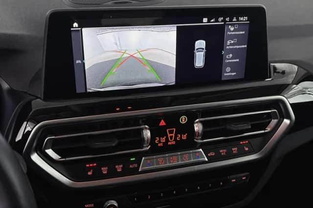 BMW X3 (2022) thumbnail 16