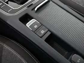 Volkswagen Passat (2022) thumbnail 38