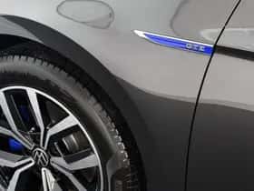 Volkswagen Passat (2022) thumbnail 41