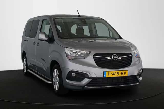Opel Combo (2019) thumbnail 2