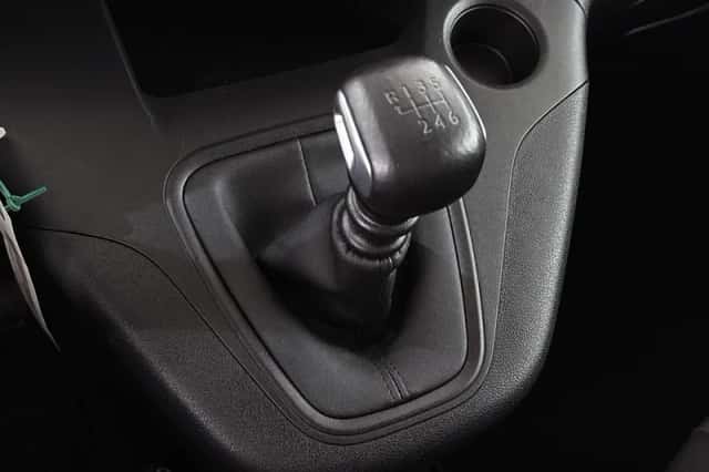 Opel Combo (2019) thumbnail 27