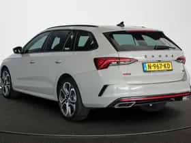 Škoda Octavia (2021) thumbnail 4
