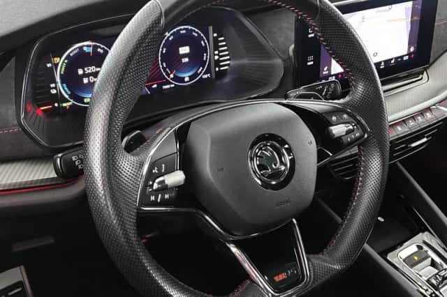 Škoda Octavia (2021) thumbnail 8