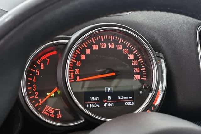 MINI Countryman (2018) thumbnail 11