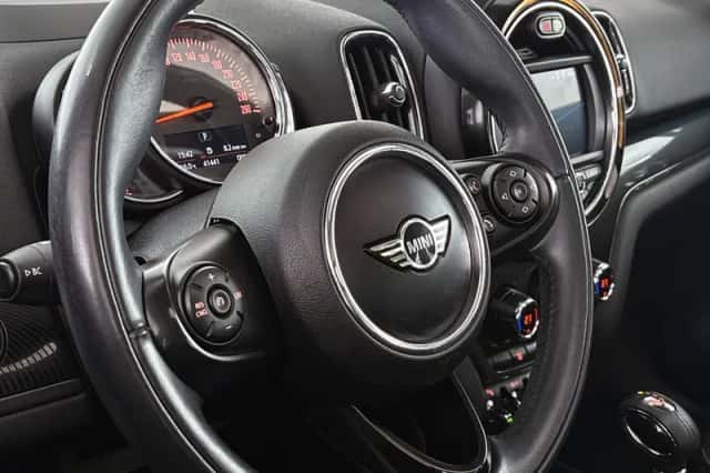 MINI Countryman (2018) thumbnail 12