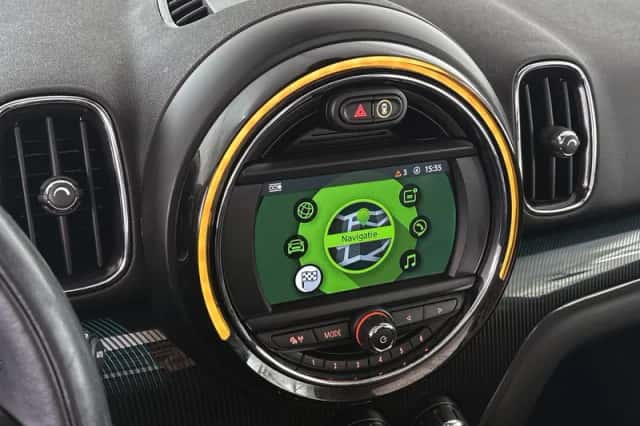 MINI Countryman (2018) thumbnail 13