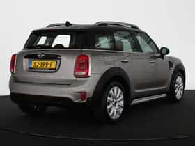 MINI Countryman (2018) thumbnail 3