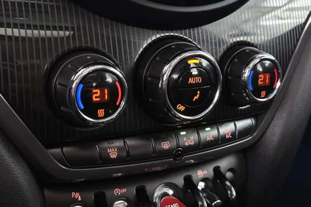 MINI Countryman (2018) thumbnail 23