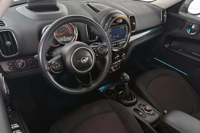 MINI Countryman (2018) thumbnail 5