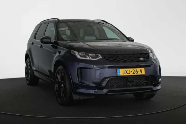 Land Rover Discovery Sport (2023) thumbnail 2