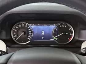 Land Rover Discovery Sport (2023) thumbnail 12