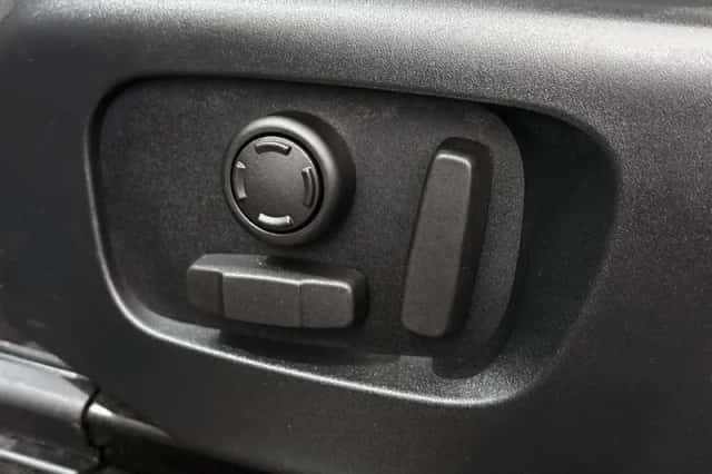 Land Rover Discovery Sport (2023) thumbnail 19