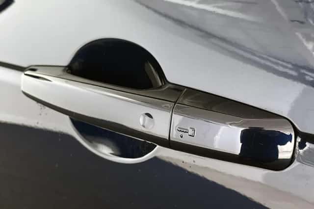 Land Rover Discovery Sport (2023) thumbnail 21