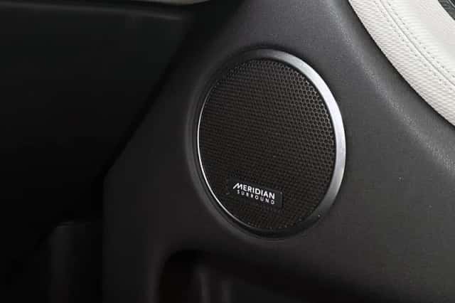 Land Rover Discovery Sport (2023) thumbnail 23
