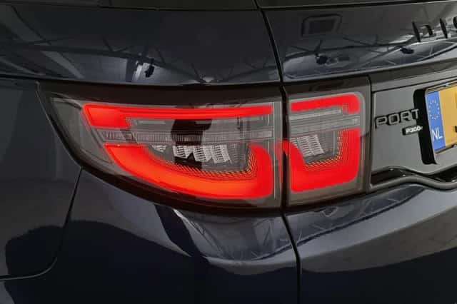 Land Rover Discovery Sport (2023) thumbnail 24