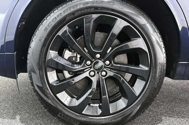 Land Rover Discovery Sport (2023) thumbnail 25