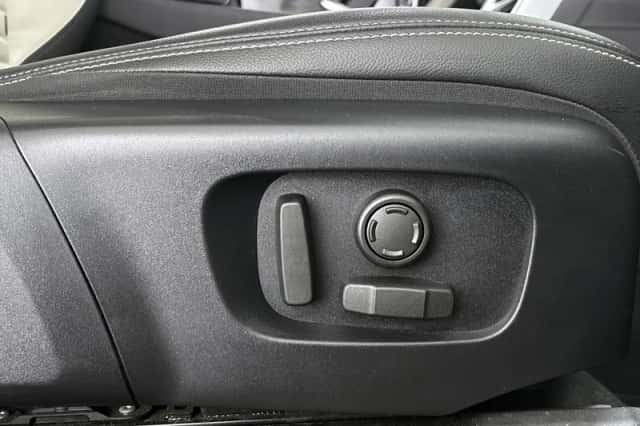 Land Rover Discovery Sport (2023) thumbnail 40