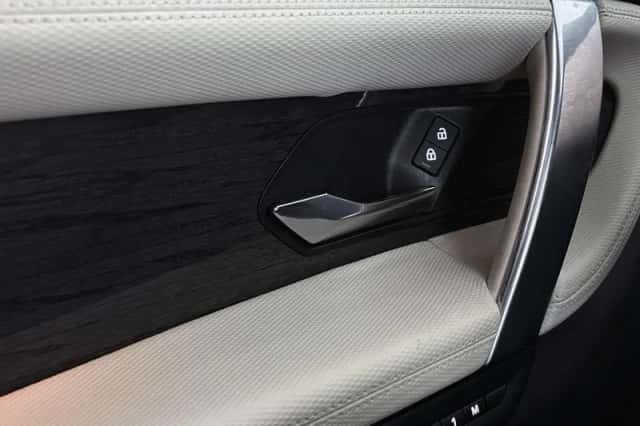 Land Rover Discovery Sport (2023) thumbnail 49