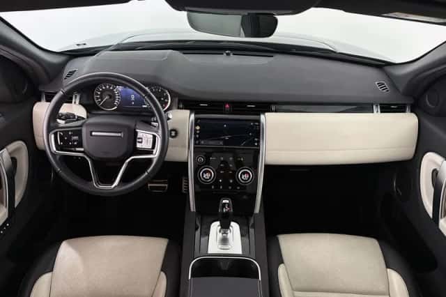 Land Rover Discovery Sport (2023) thumbnail 7