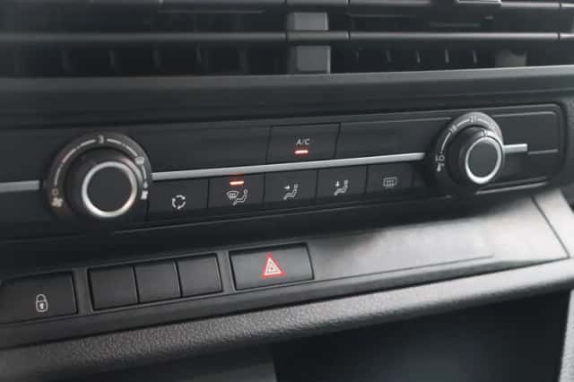 Opel Vivaro-e (2025) thumbnail 16