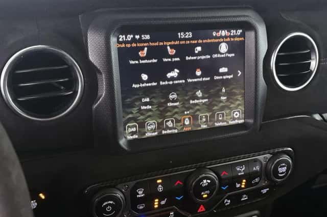 Jeep Wrangler (2022) thumbnail 14