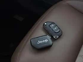 Jeep Wrangler (2022) thumbnail 32